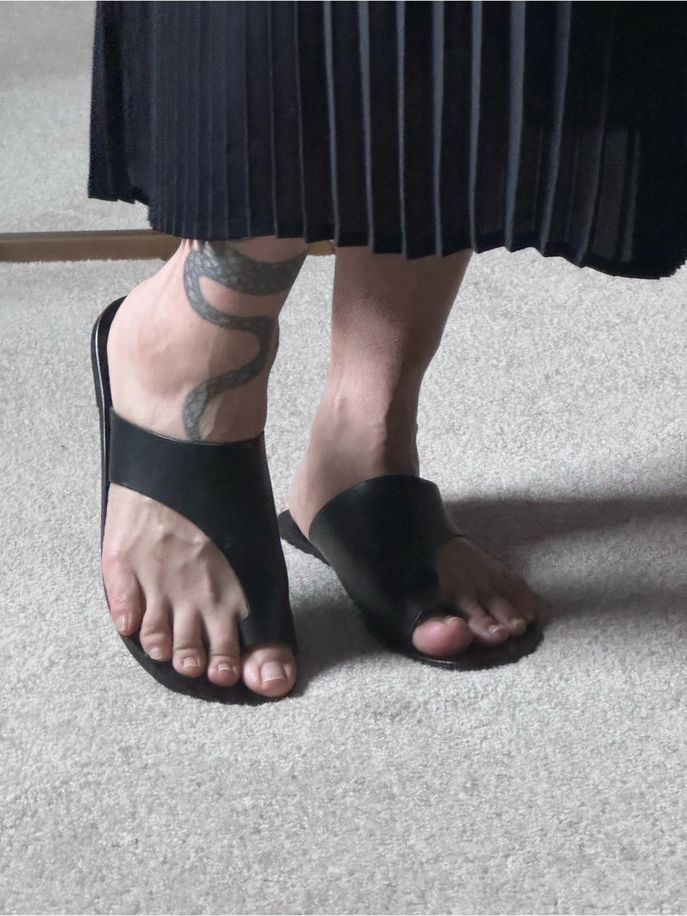 ATP Rosa Toe-Loop Slide Sandals - Picture 3 of 8